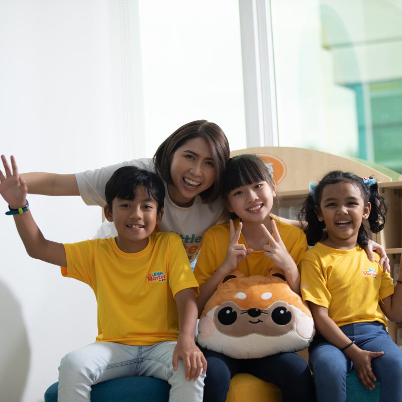 Sharol With Kids 2 (Indoor)